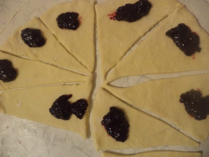 Рогалики со смородиновым джемом