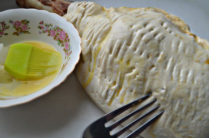 Баранья нога в слоеном тесте