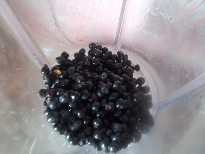 Черничный молочный коктейль