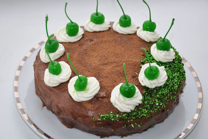 Шоколадный торт с коньяком и специями