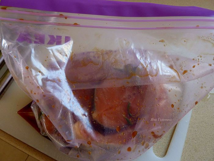 Семга, варенная в пакете