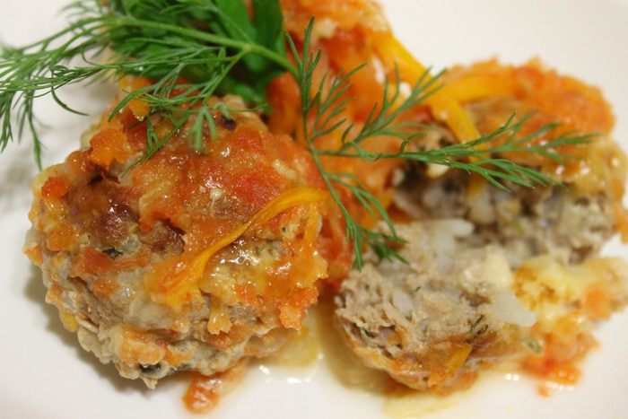 Тефтели с сыром и овощами