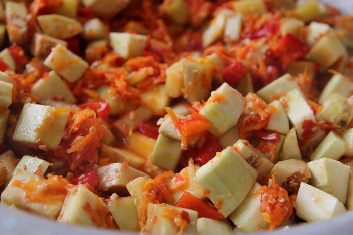 Баклажаны с фасолью. Зимняя заготовка