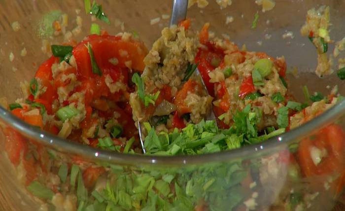 Грибы по-тоскански с красным перцем и оливками