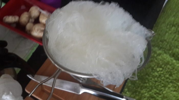 Грибная лапша по-шанхайски