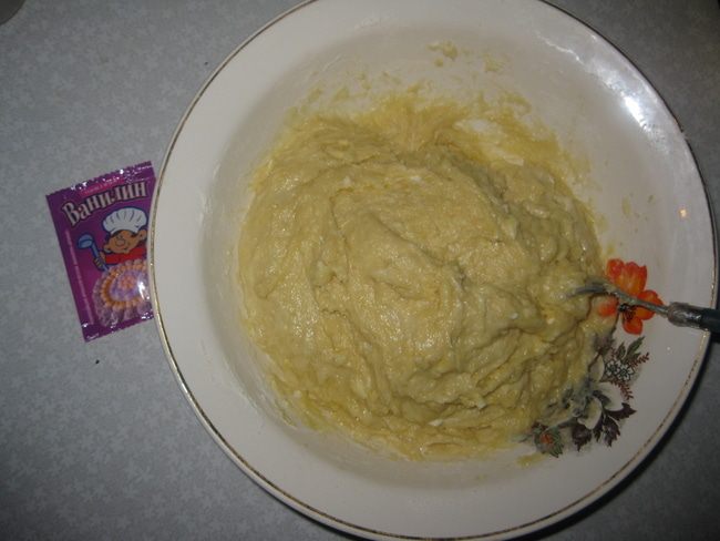 Ванильный кекс с шоколадом и брусникой