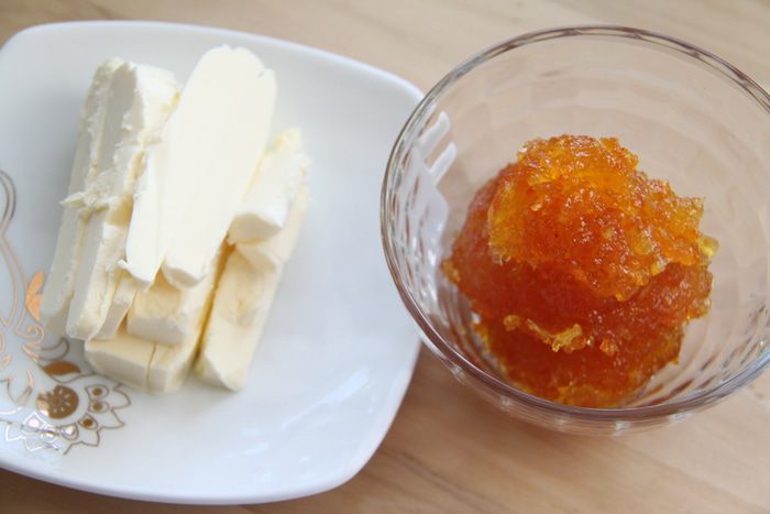 Плетеный хлеб с ягодами годжи