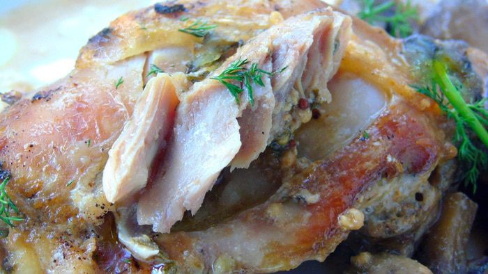 Курица в горчичном соусе с грибами 