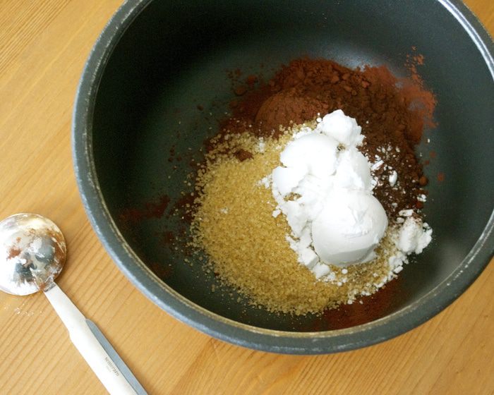 Горячий шоколад с &amp;quot;шапочкой&amp;quot; из маршмэллоу