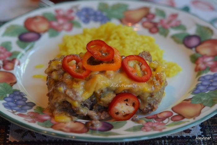 Мясной хлеб с кукурузным слоем