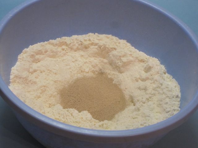 Булочки с начинкой из чернослива и яблок