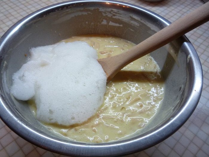 Блинчики с яблочно-грушевым припеком и медом