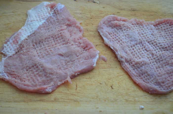 Крученики из свинины с хурмой 