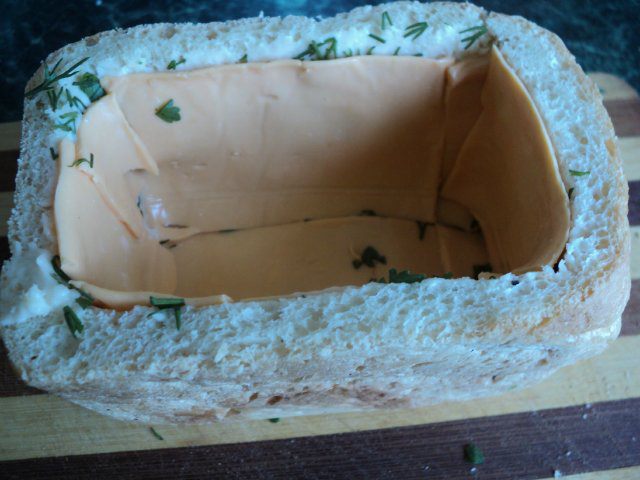 Бутербродный хлеб с секретом