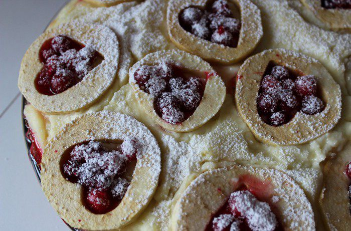 Пирог с яблоками и клюквой