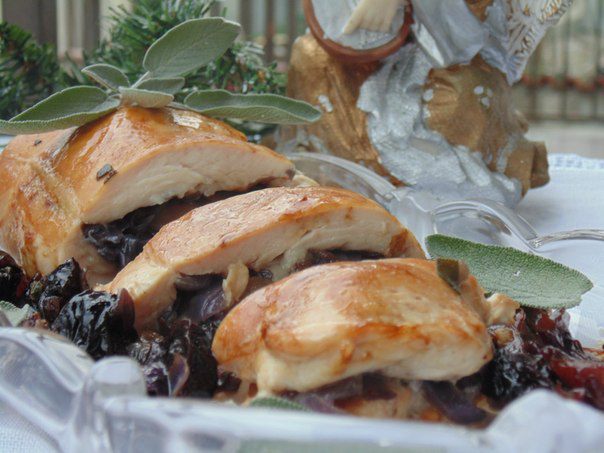 Куриная грудка &amp;quot;Красный лук, шалфей и чернослив&amp;quot;