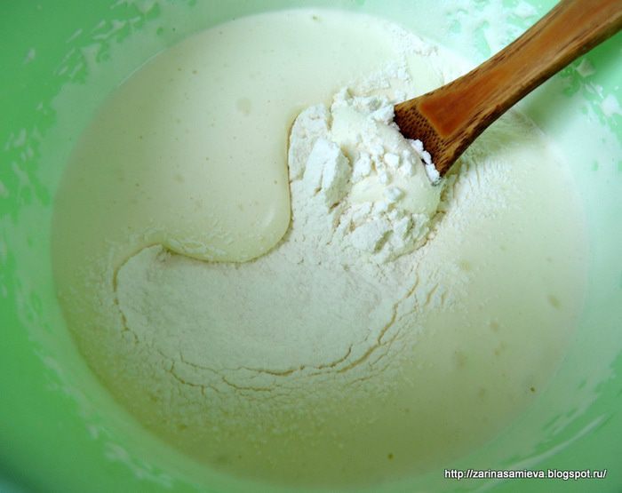 Рулет с яблочным повидлом