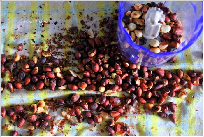 Keксы морковные с клюквой и орехами (на овсяной муке и йогурте)