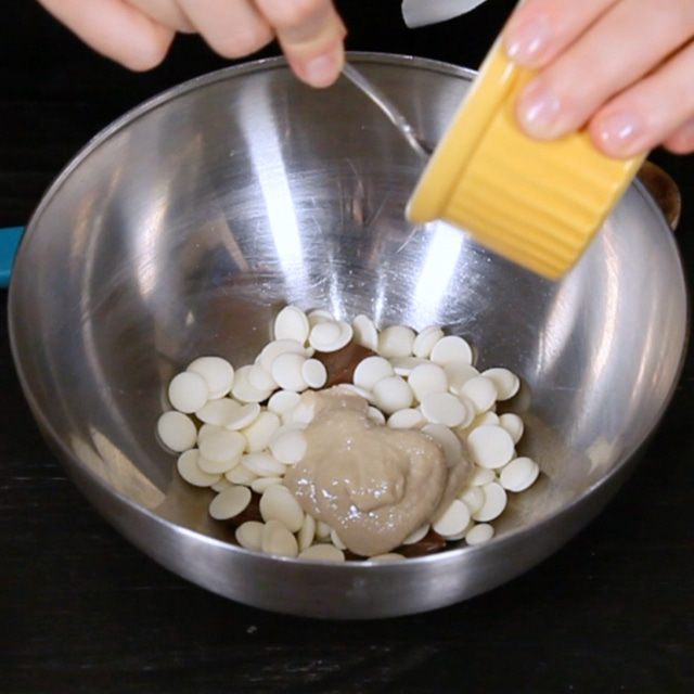 Макаронс с шоколадной начинкой