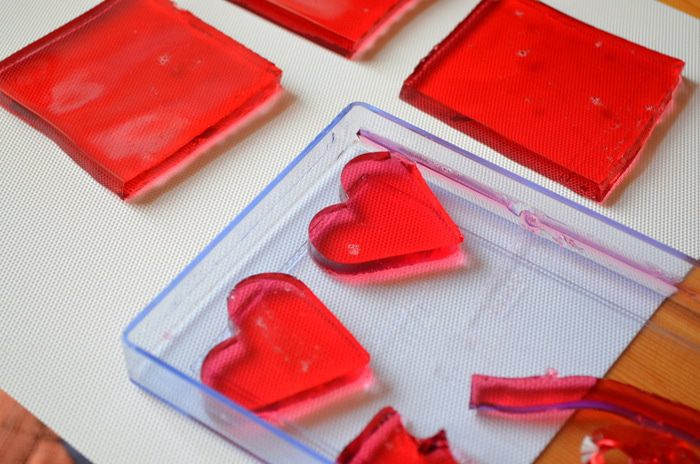 Тирамису с кокосовым муссом, малиновым желе и черникой