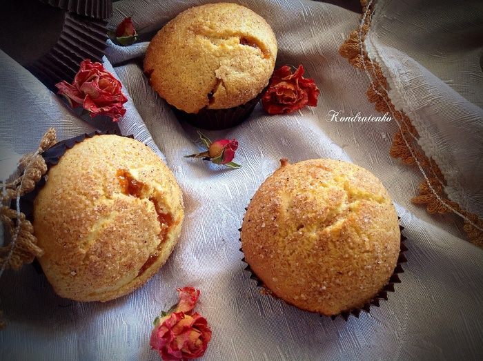 Маффины с секретом (по мотивам Берлинских пончиков)