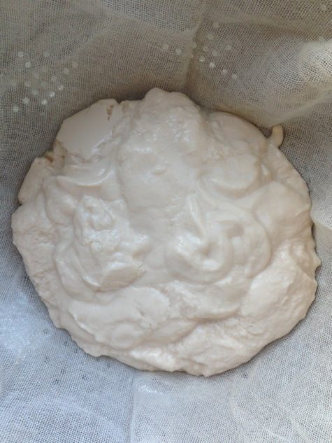 Салат со свеклой, сельдереем и апельсином под заправкой из ряженки