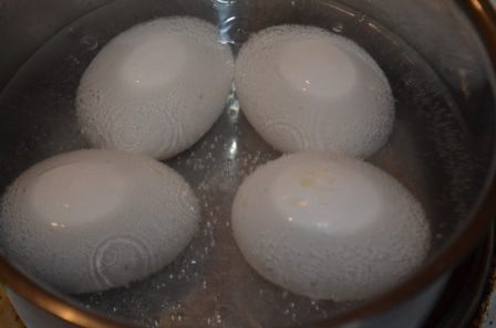 Паста под луково-яичным соусом