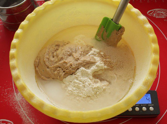 Пшеничный хлеб на ржаной закваске