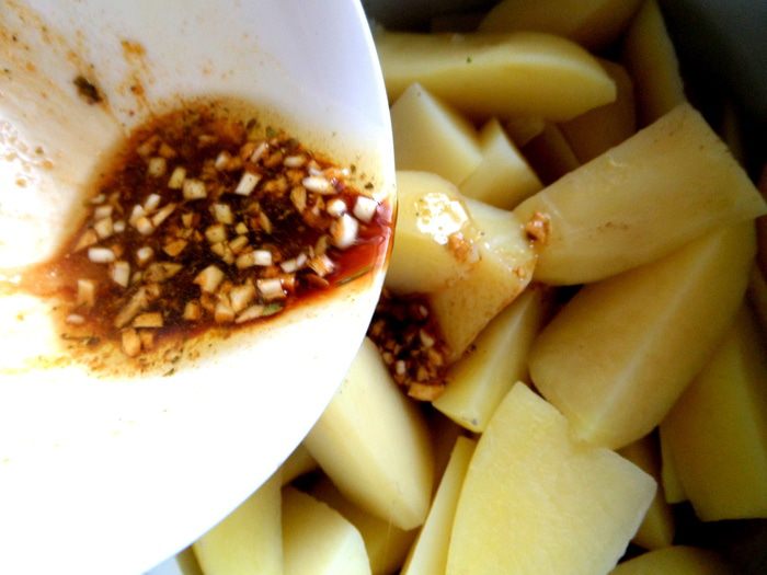 Запеченный картофель со специями