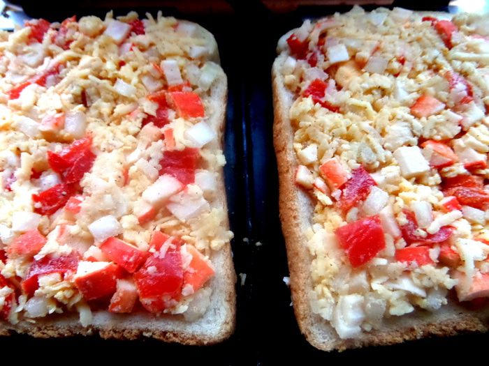 Бутерброды с крабовой начинкой