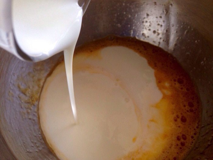 Пирог с капустой и лисичками