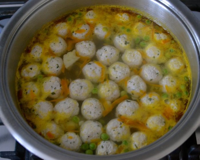 Суп с индюшиными фрикадельками