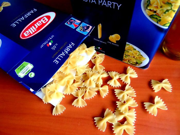 Фриттата с макаронами и шпинатом