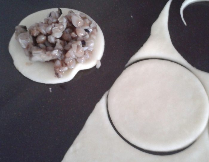 Кундюмы с гречкой и грибами