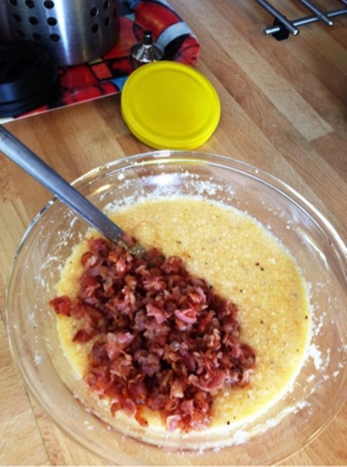 Спагетти с жареным беконом и сырно-яичным соусом 