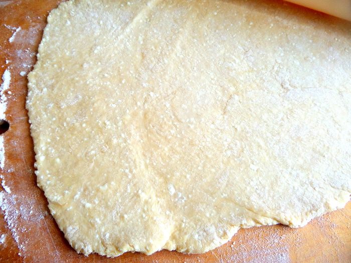 Творожный рулет с безейной прослойкой