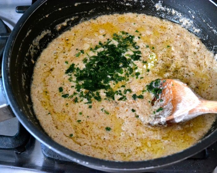 Паста в сливочно-ореховом соусе