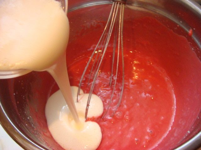 Пирог из ягодного сока