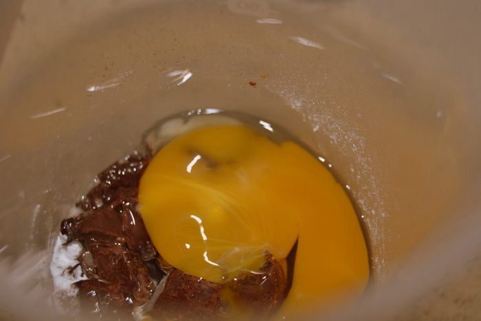 Шоколадный мусс с малиновым кремом