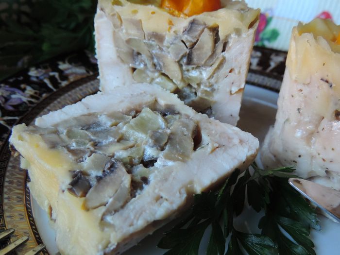 Куриные маффины с грибной начинкой