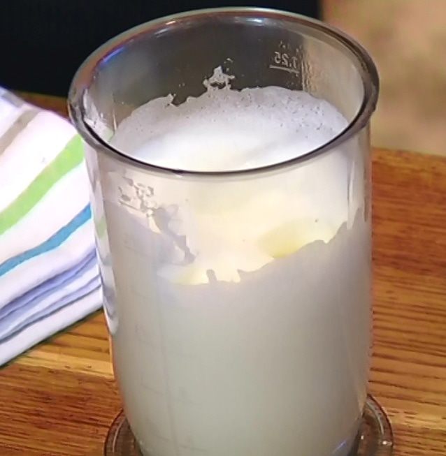 Лимонные сырники с соусом из маскарпоне 