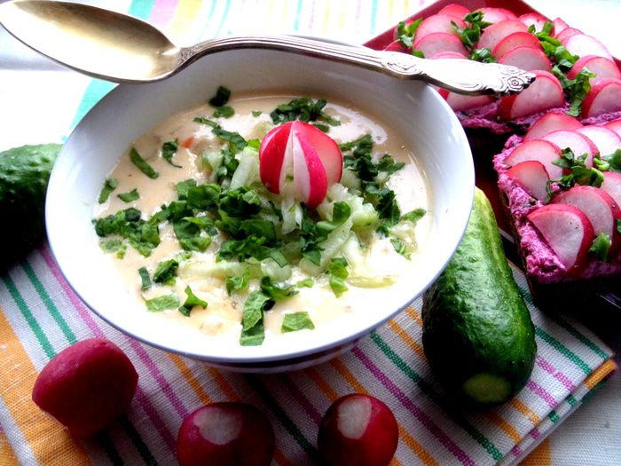 Сырный суп с вареными и свежими овощами