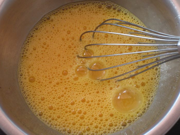 Фриттата с картофелем, мидиями и чоризо 