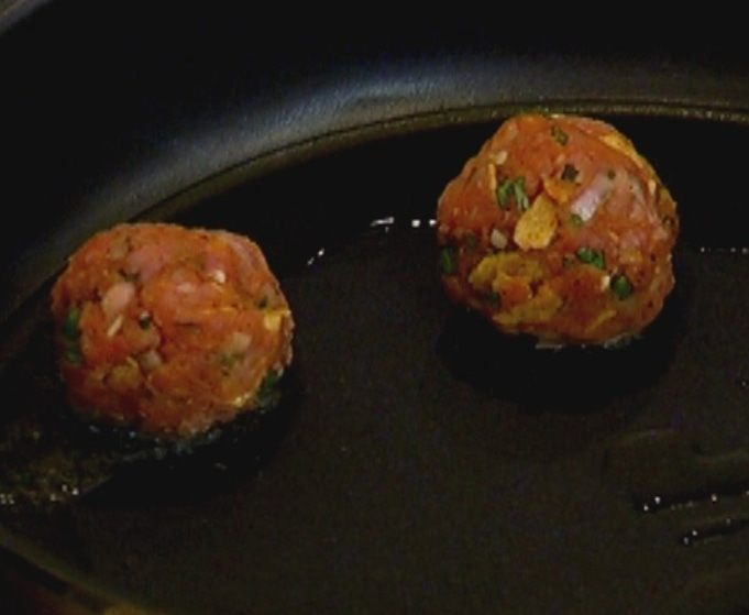 Мясные тефтельки в томатном соусе 