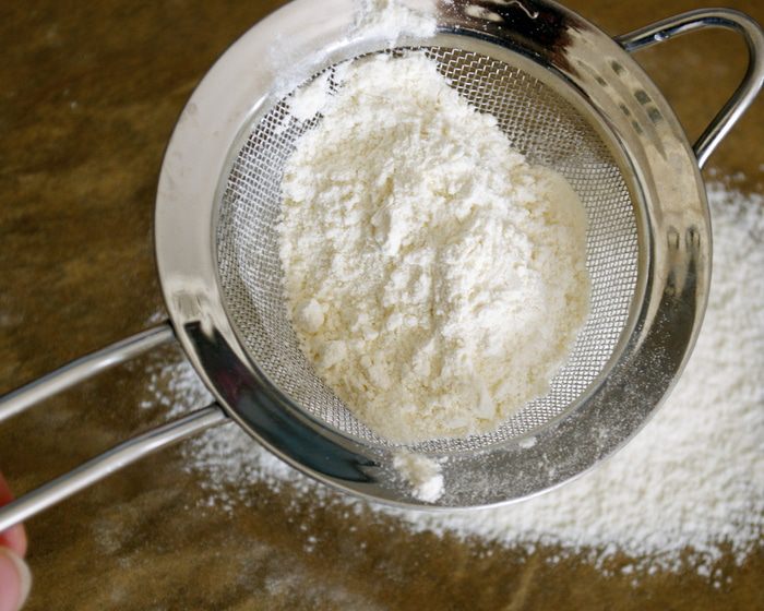 Заварной пирог с сыром и ветчиной