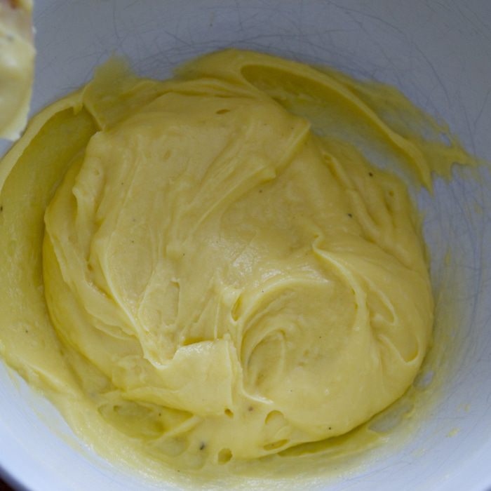 Заварной пирог с сыром и ветчиной