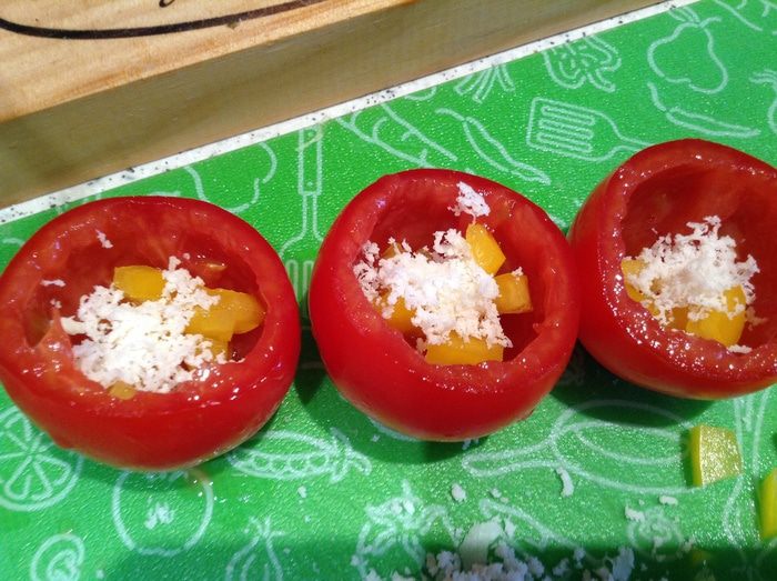 Томаты с яйцом