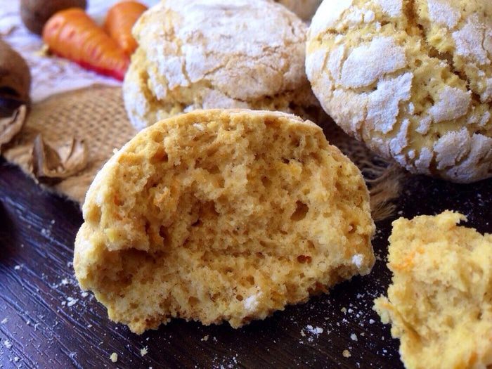 Морковно-ореховое печенье с трещинками