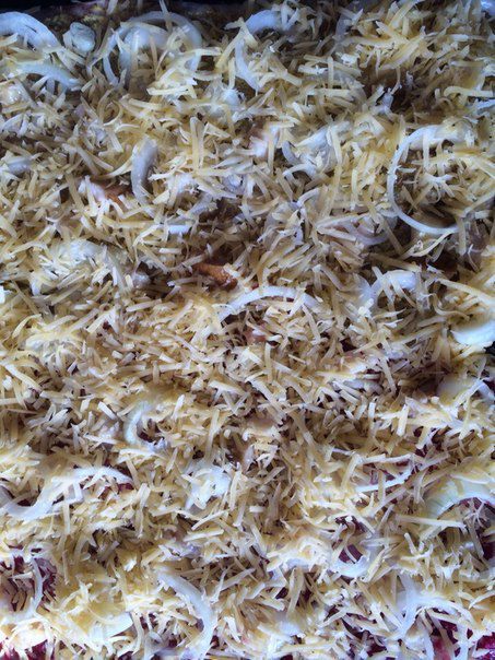 Запеченное куриное филе с грибами и хреном