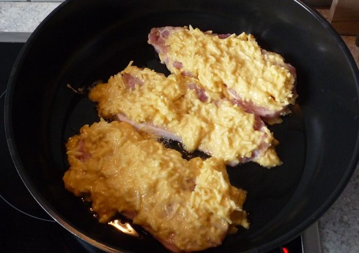 Мясо в пикантной корочке